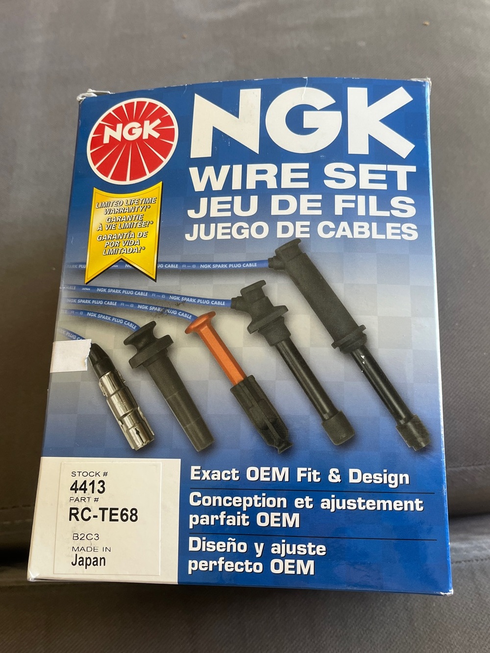 NGK 80 Series Land Cruiser Lexus LX450 Spark Plug wire set